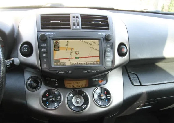 Toyota RAV4 cena 53500 przebieg: 178150, rok produkcji 2011 z Rybnik małe 497